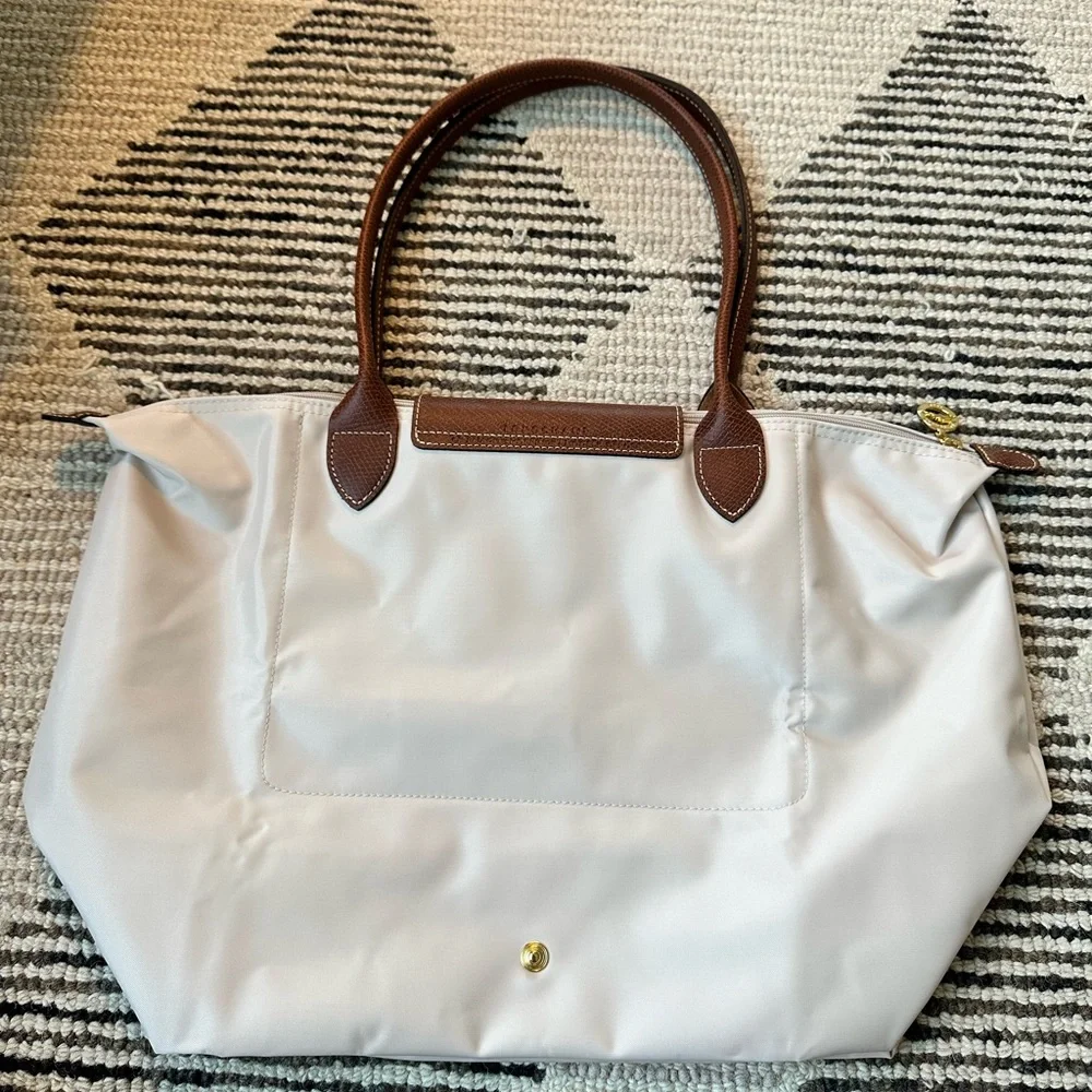 Longchamp Le Pliage Tote - Picture 6 of 14